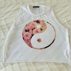 Brandy Melville  yin yang floral crop top 100% cotton.